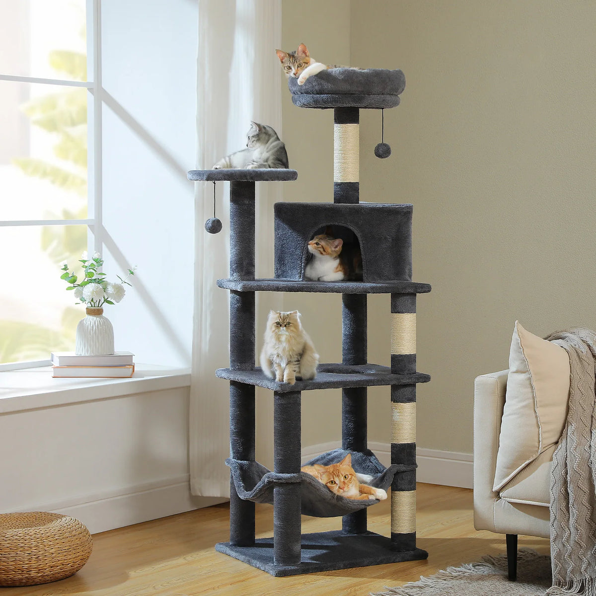 Arbre à chat anthracite 140 cm — détail de la niche