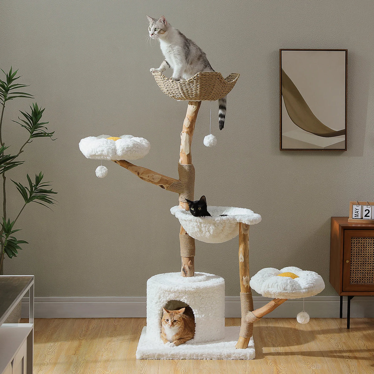 Arbre à chat bois et rotin blanc — détail du couchage haut