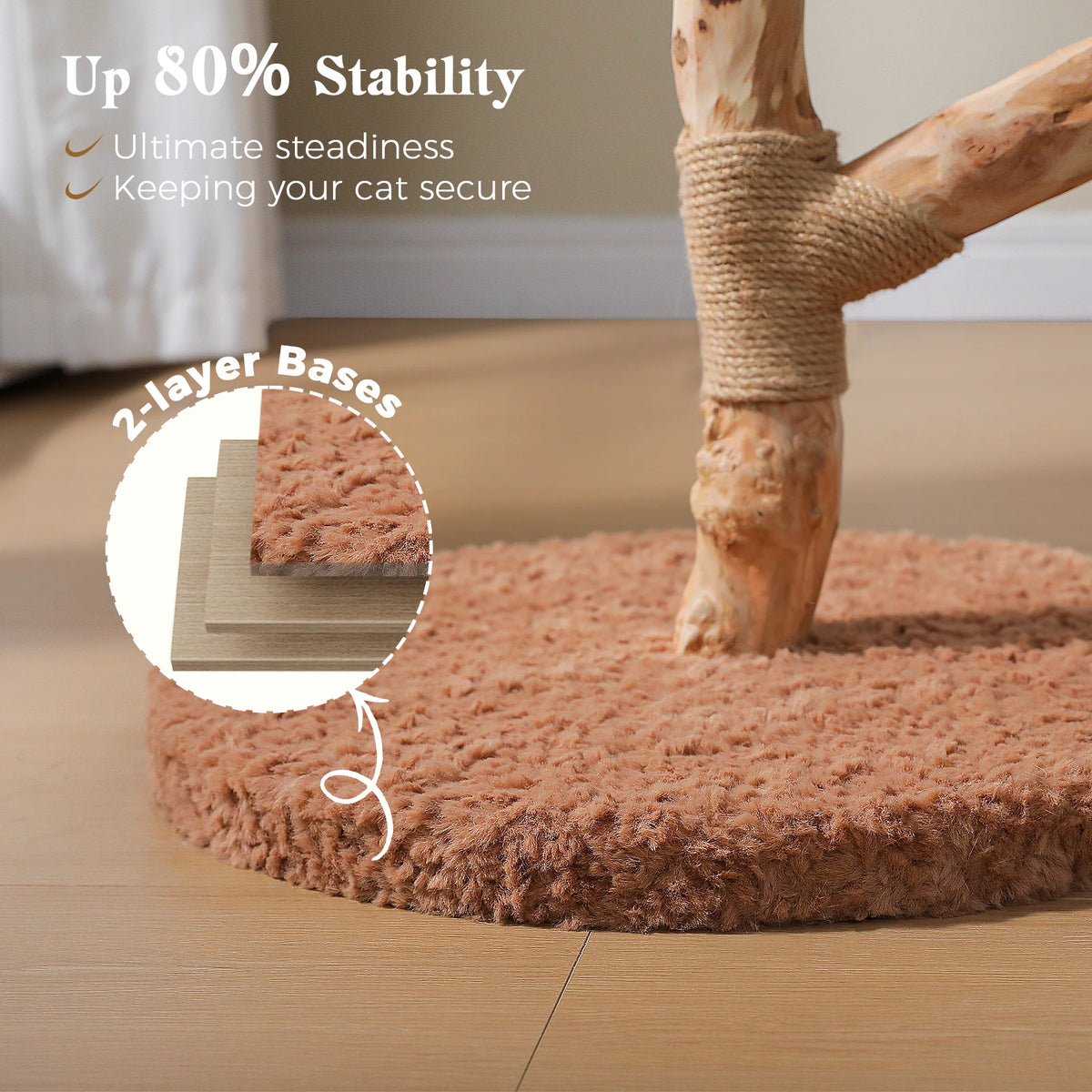 Perchoir en peluche brune de l'arbre à chat