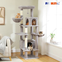 Arbre à chat beige grand chat — en situation dans un salon
