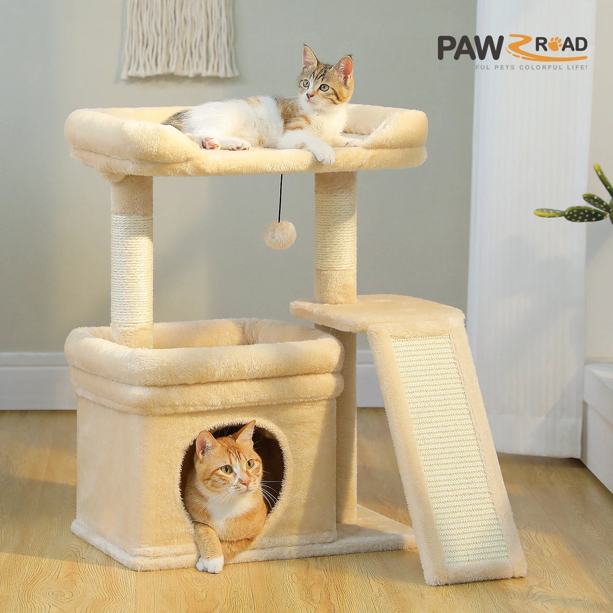 Petit arbre à chat beige chaton — détail de la niche