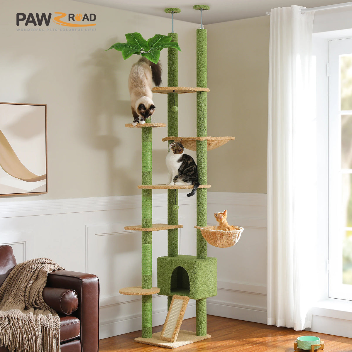 Arbre à chat sol au plafond vert — vu de trois quarts
