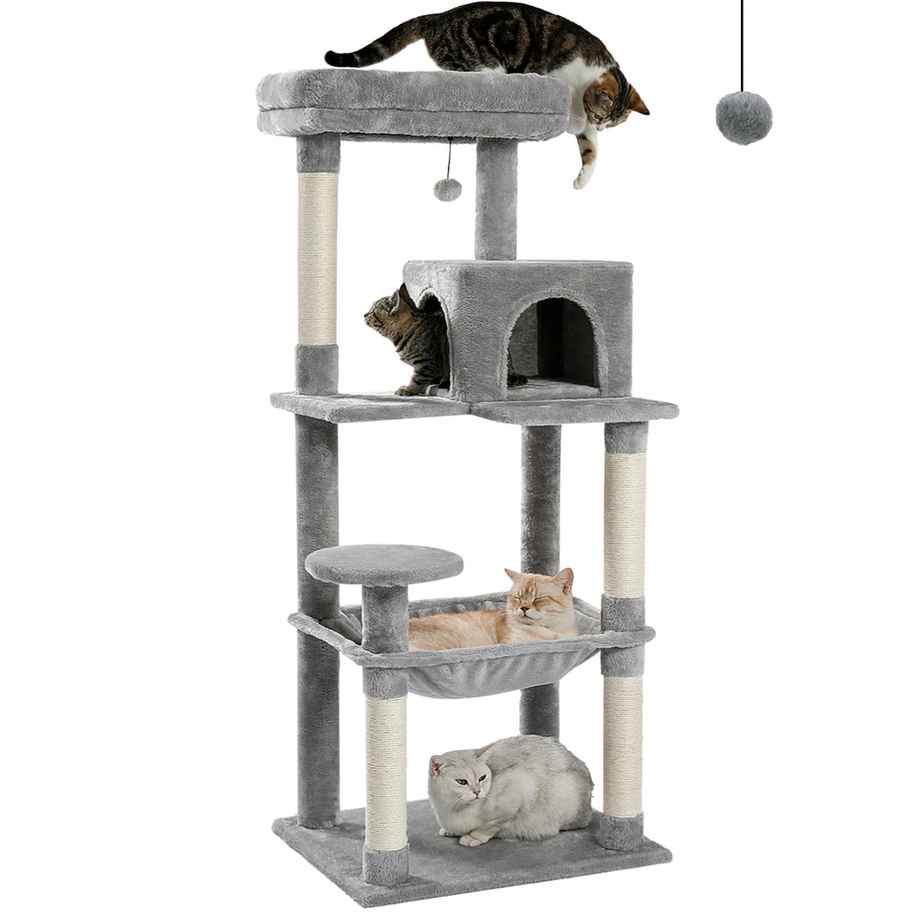 Arbre à chat rouge et vert — en situation dans un salon