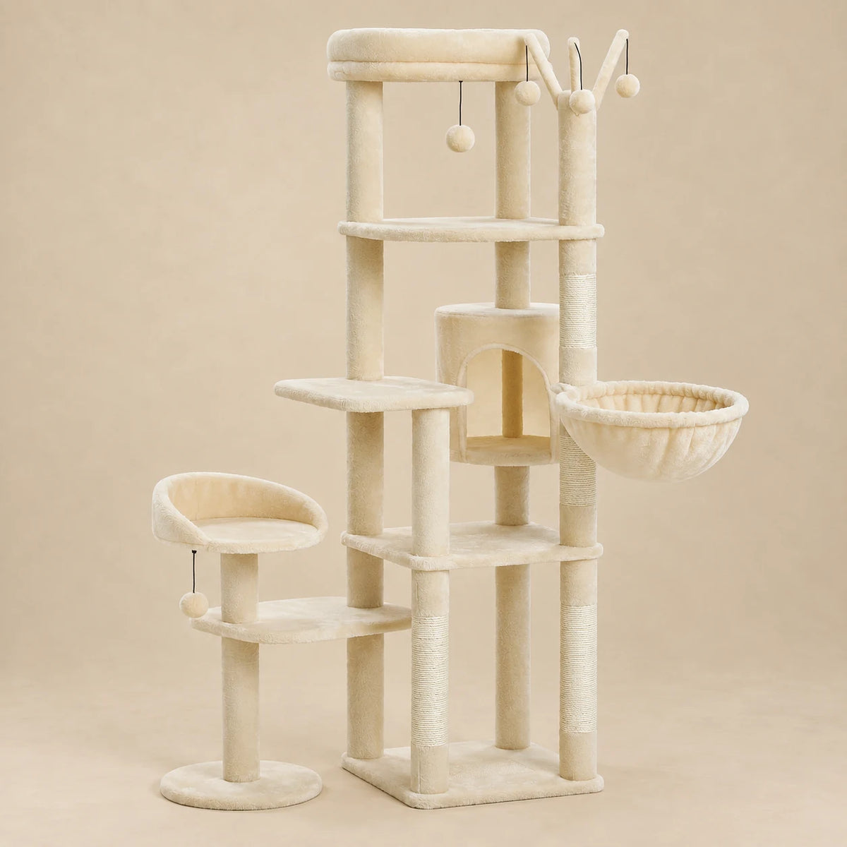 Arbre à chat Sablier beige de 150 cm avec grand hamac, niche et perchoirs sur fond beige
