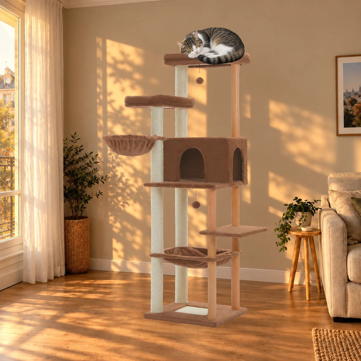 Arbre à chat Walnut brun XXL dans un salon au coucher du soleil avec un chat endormi sur la plateforme