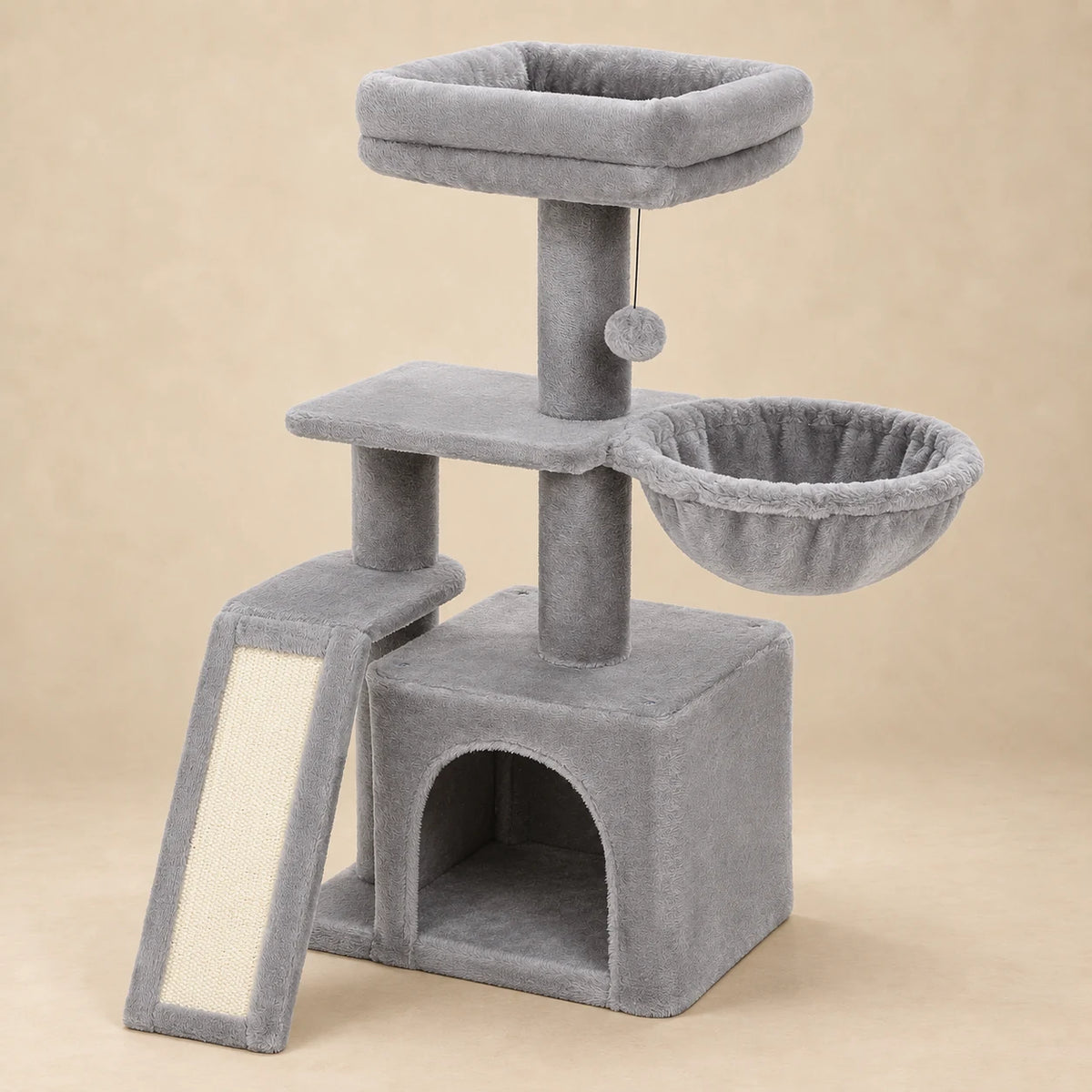 Arbre à chat gris Quartz de 80 cm avec couchage haut, hamac, niche et rampe sur fond beige