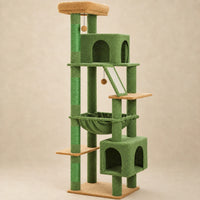 Arbre à chat Ivy vert mousse et beige de 180 cm avec deux niches et hamac sur fond beige