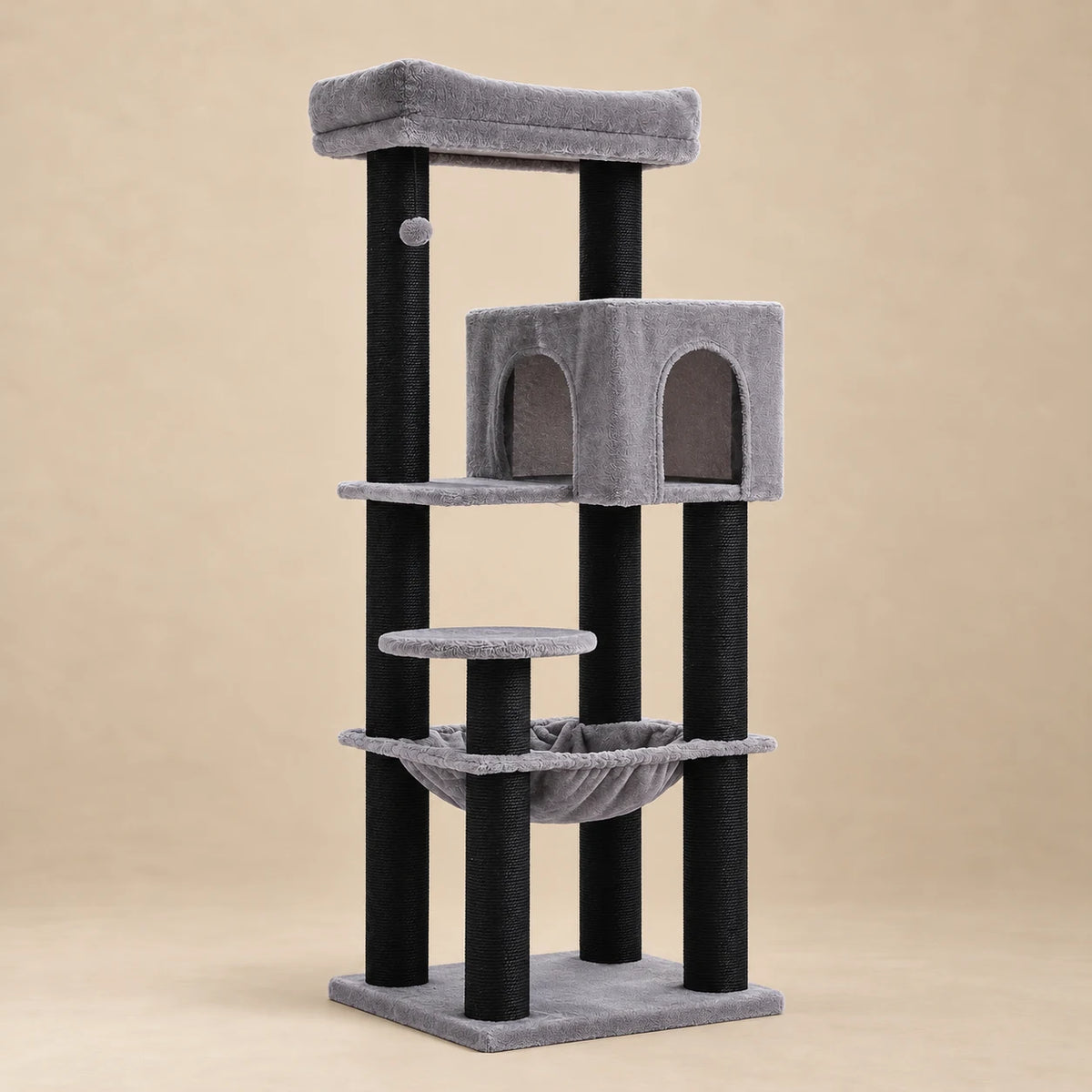 Arbre à chat Jett noir et gris de 147 cm avec niche et hamac sur fond beige