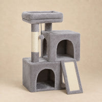 Petit arbre à chat gris Pippin de 77 cm, deux niches et rampe en sisal sur fond beige